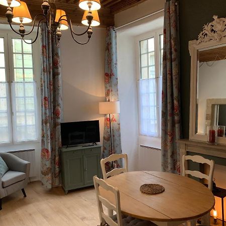 Appartement De Charme Dans Le Coeur Historique D'Uzès Exterior foto