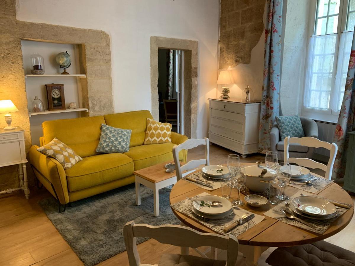 Appartement De Charme Dans Le Coeur Historique D'Uzès Exterior foto
