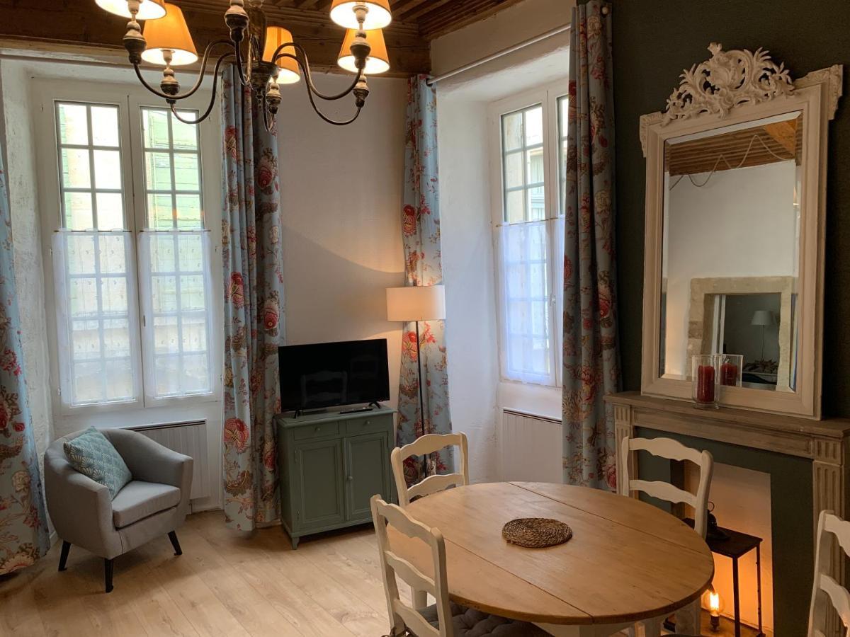 Appartement De Charme Dans Le Coeur Historique D'Uzès Exterior foto