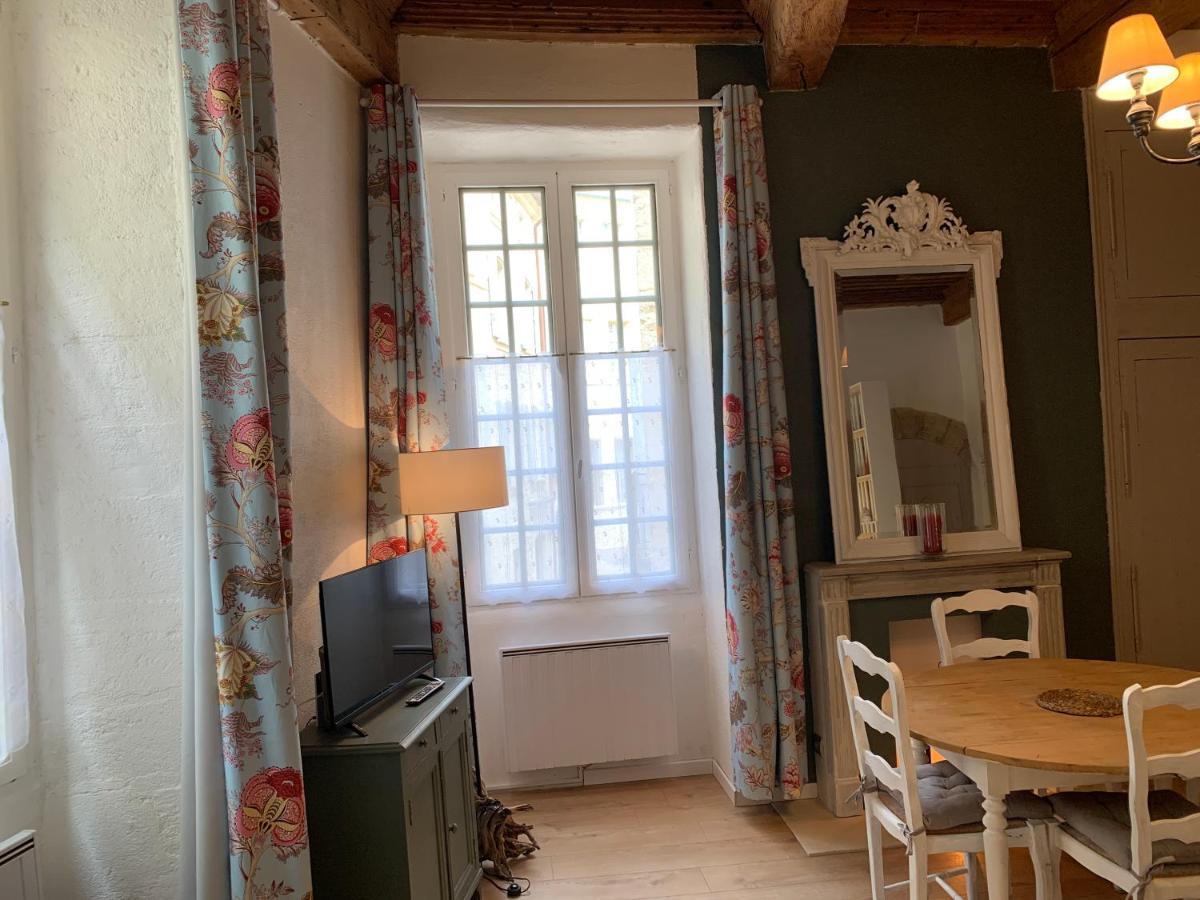 Appartement De Charme Dans Le Coeur Historique D'Uzès Exterior foto