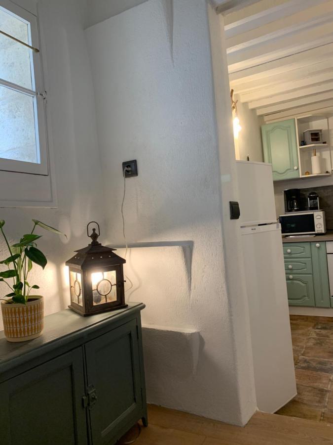 Appartement De Charme Dans Le Coeur Historique D'Uzès Exterior foto
