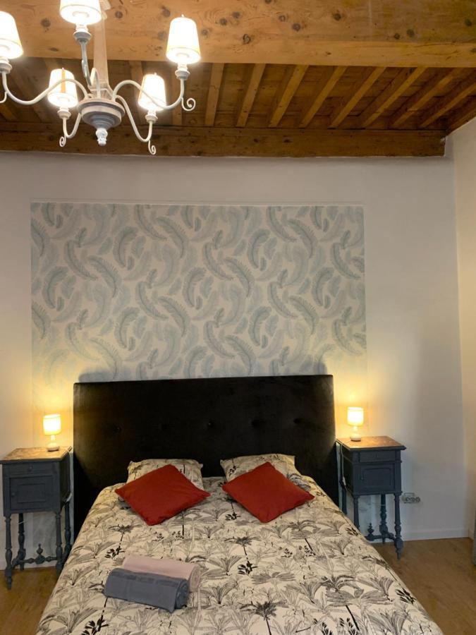 Appartement De Charme Dans Le Coeur Historique D'Uzès Exterior foto